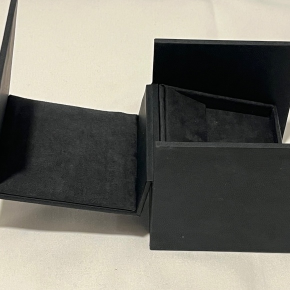 David Yurman Empty Jewelry Gift Box Watch / Bracelet Classic Black 3.25" Square - Picture 4 of 9